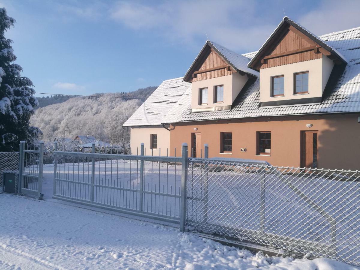 Apartmany Лоучна-над-Десноу Экстерьер фото